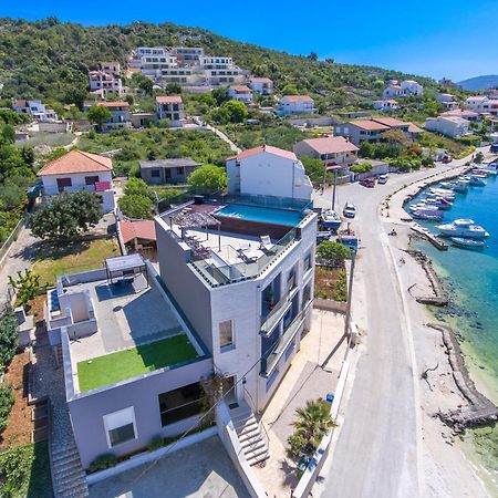 Beachfront Luxury Villa Vinišće Exteriör bild