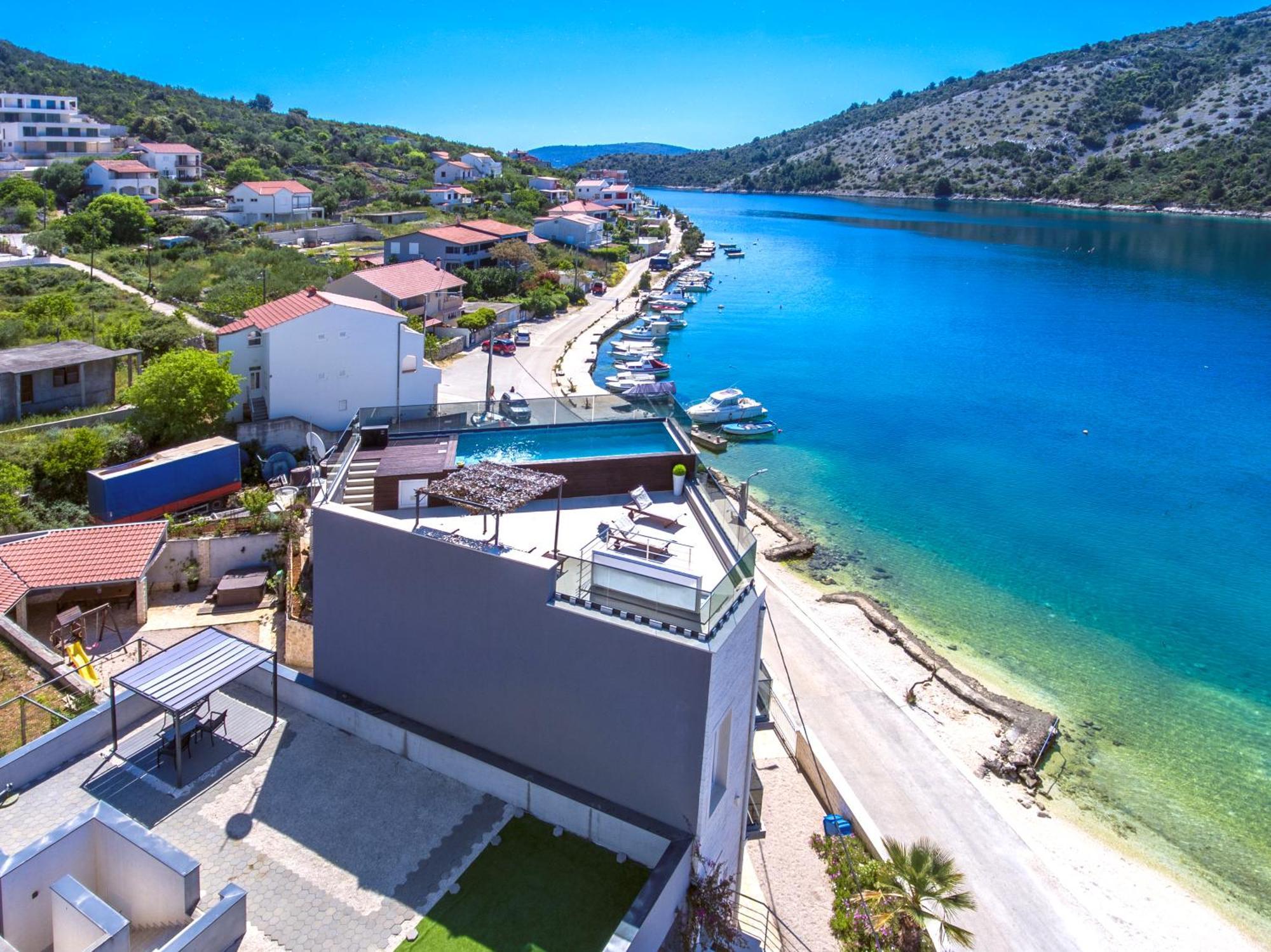 Beachfront Luxury Villa Vinišće Exteriör bild